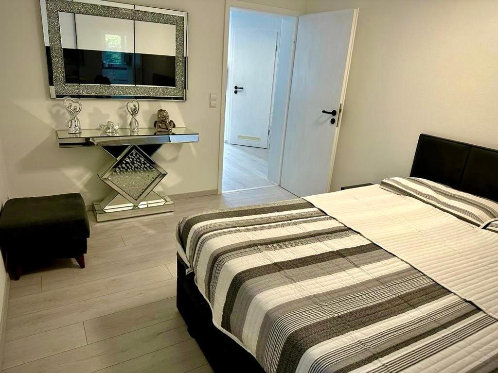 Flexible, Schoene Und Gut Aussehende Feriensuite Reutlingen Luaran gambar