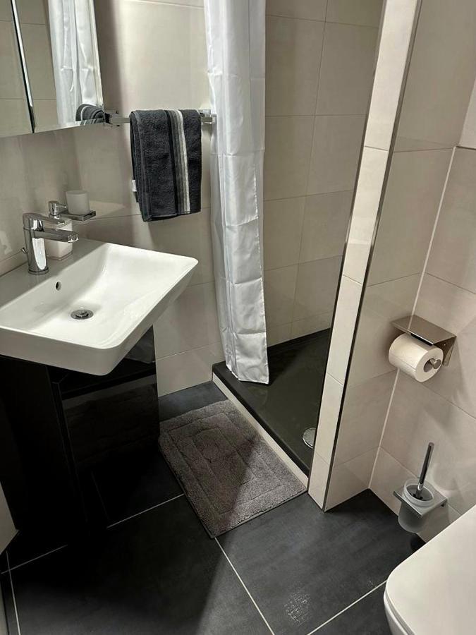 Flexible, Schoene Und Gut Aussehende Feriensuite Reutlingen Luaran gambar
